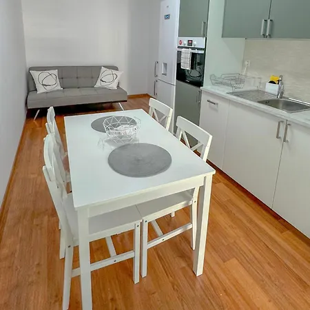 G B Center Apartment
