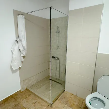 Apartment G B Center