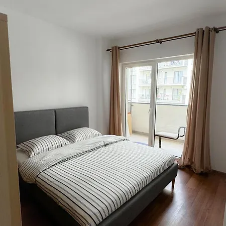 Apartment G B Center