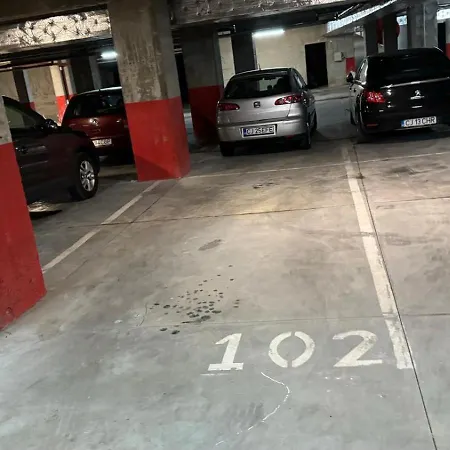Apartment G B Center